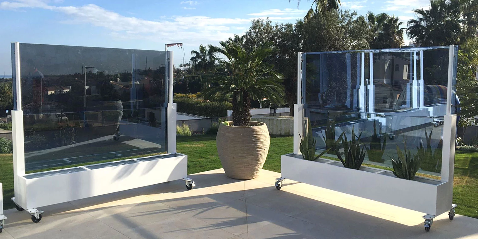 Glass Windscreen Installation